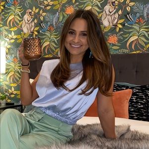 Meet your Posher, Adeline